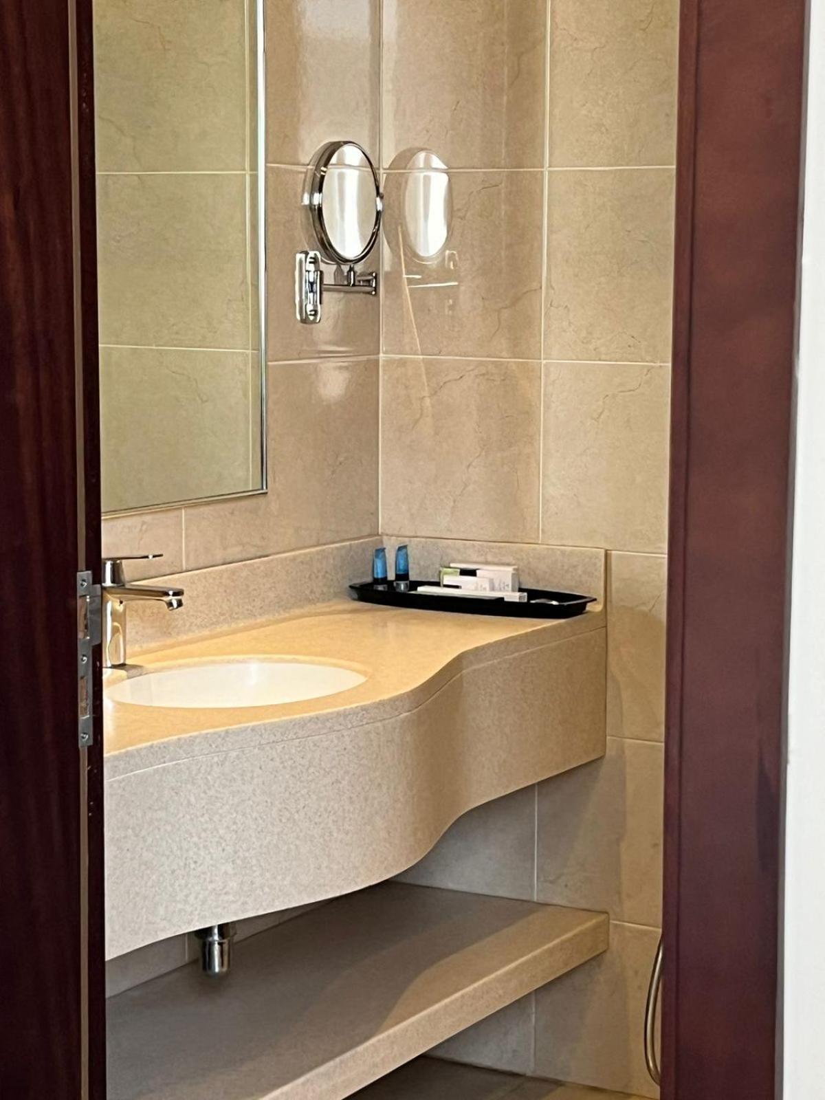 Landmark Hotel & Suites 吉达 外观 照片
